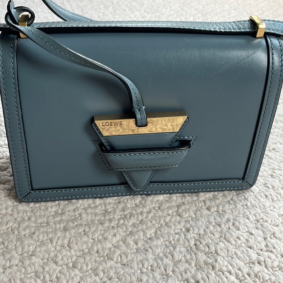 🥇Loewe Barcelona crossbody 🌟 Last chance - Picture 1 of 7